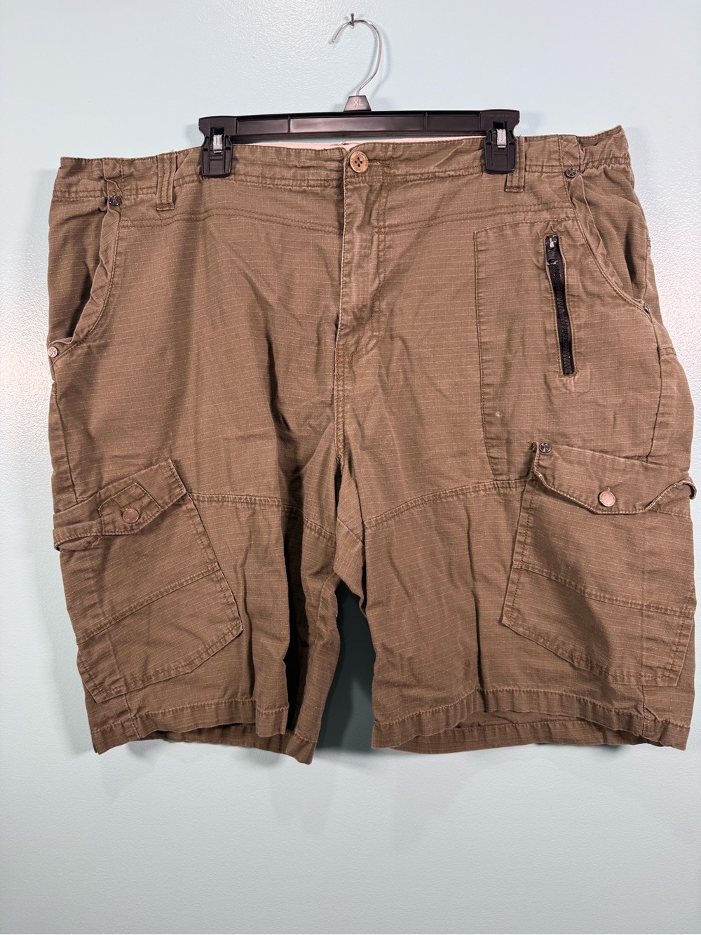 Men's Cargo Shorts in green- Relaxed Utility Style
